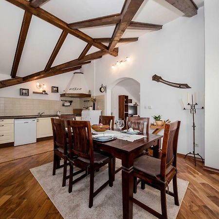 Apartmani Godinić Palit Zewnętrze zdjęcie