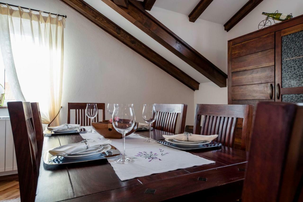 Apartmani Godinić Palit Zewnętrze zdjęcie