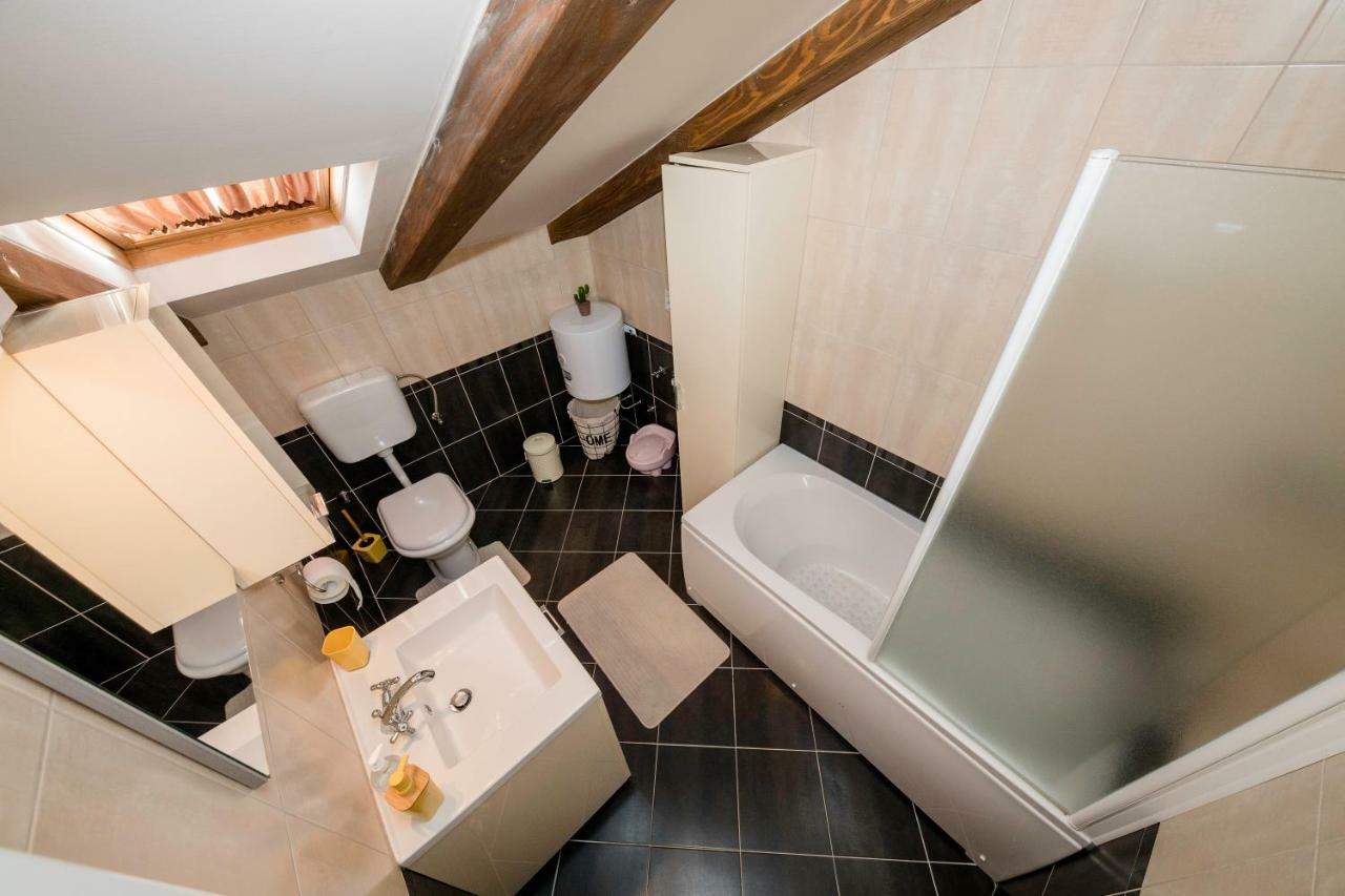 Apartmani Godinić Palit Zewnętrze zdjęcie